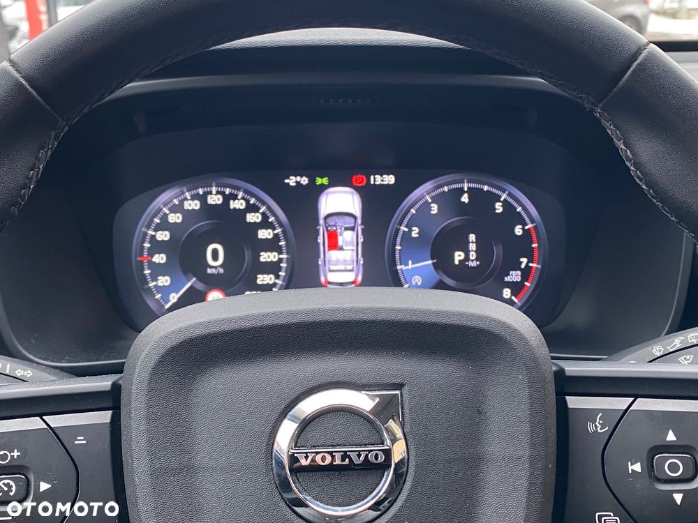 Volvo XC 40 T2 Essential - 17