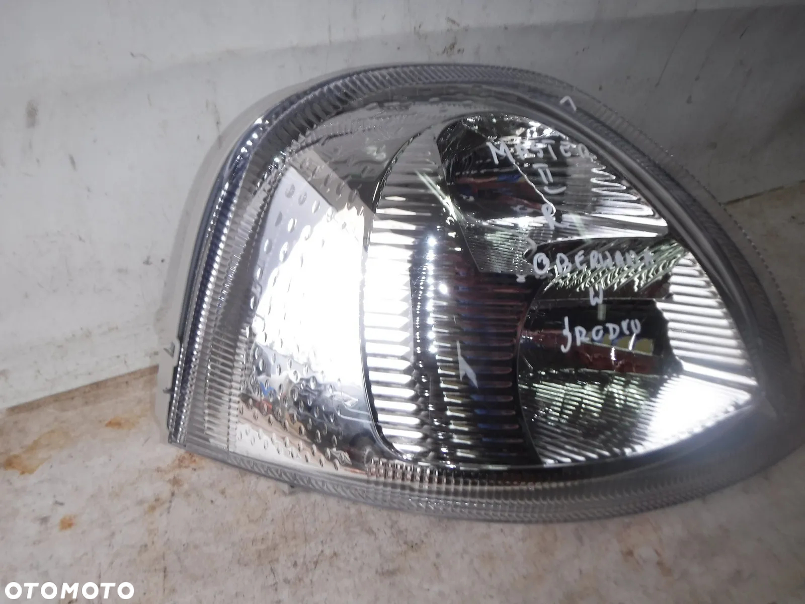 renault master ii 2 lampa przód prawa przednia nowa z uszkod - 8