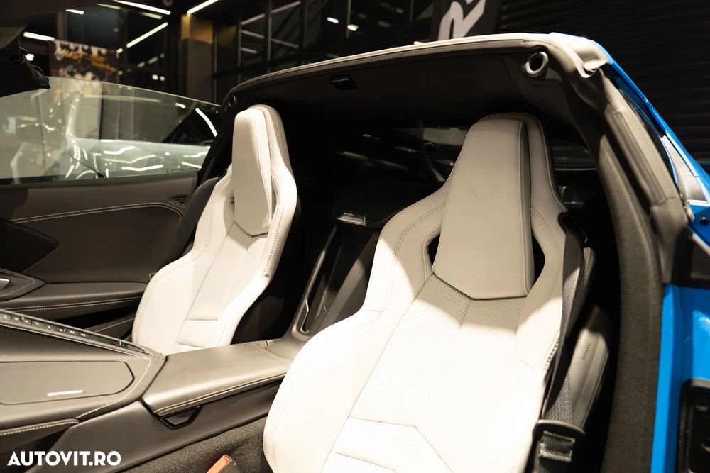 Chevrolet Corvette - 6