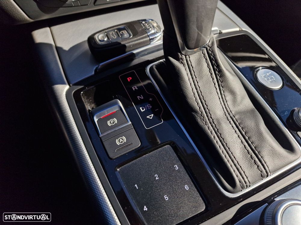 Audi A6 Allroad 3.0 TDi quattro S tronic - 34