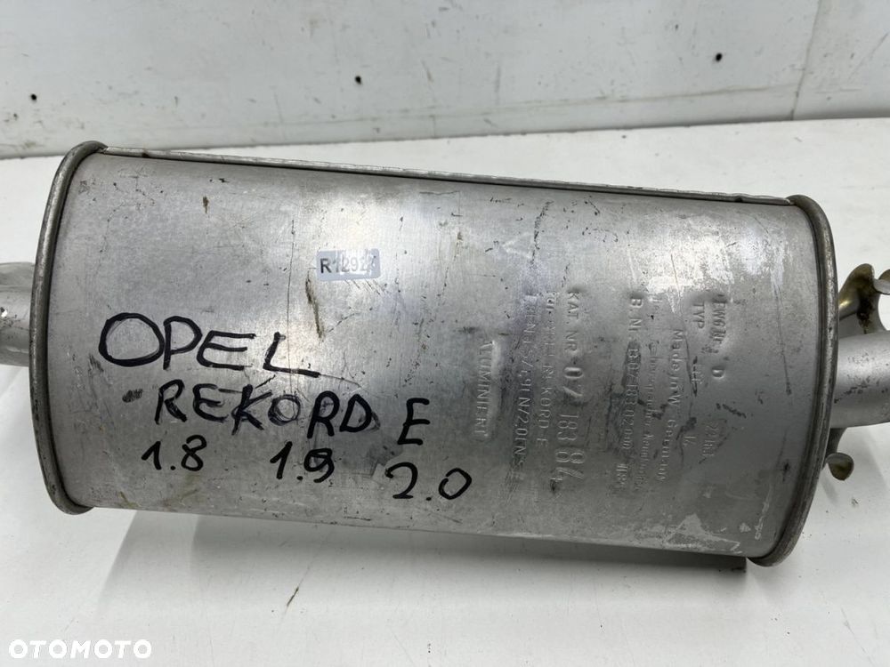 Wydech Opel Rekord E 1.8b 1.9b 2.0b 77-86r. tłumik środkowy NOWY oryginalny 130718302 - 3