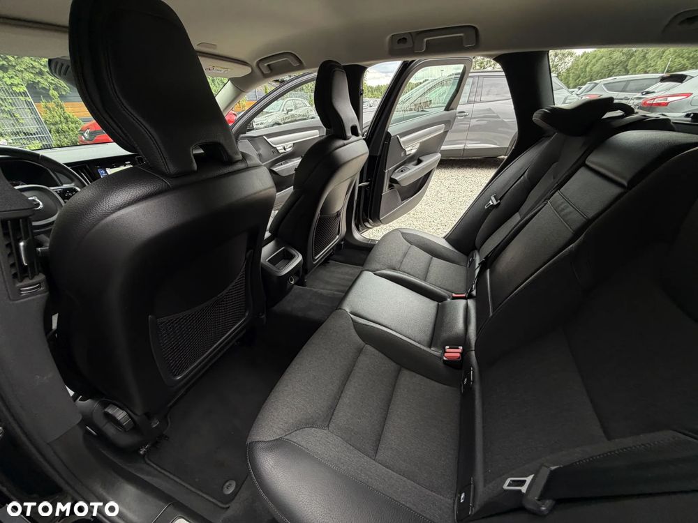 Volvo V90 D4 Geartronic Momentum Pro - 20