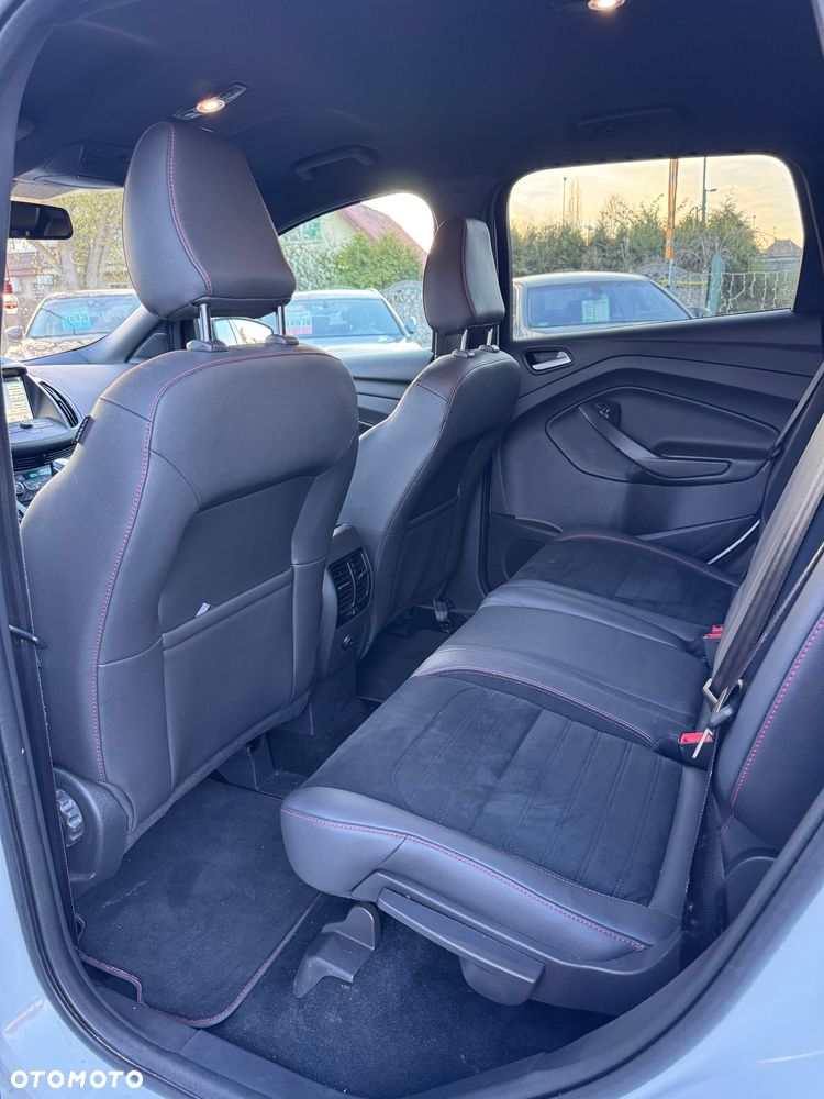 Ford Kuga 2.0 TDCi AWD ST-Line Black - 18