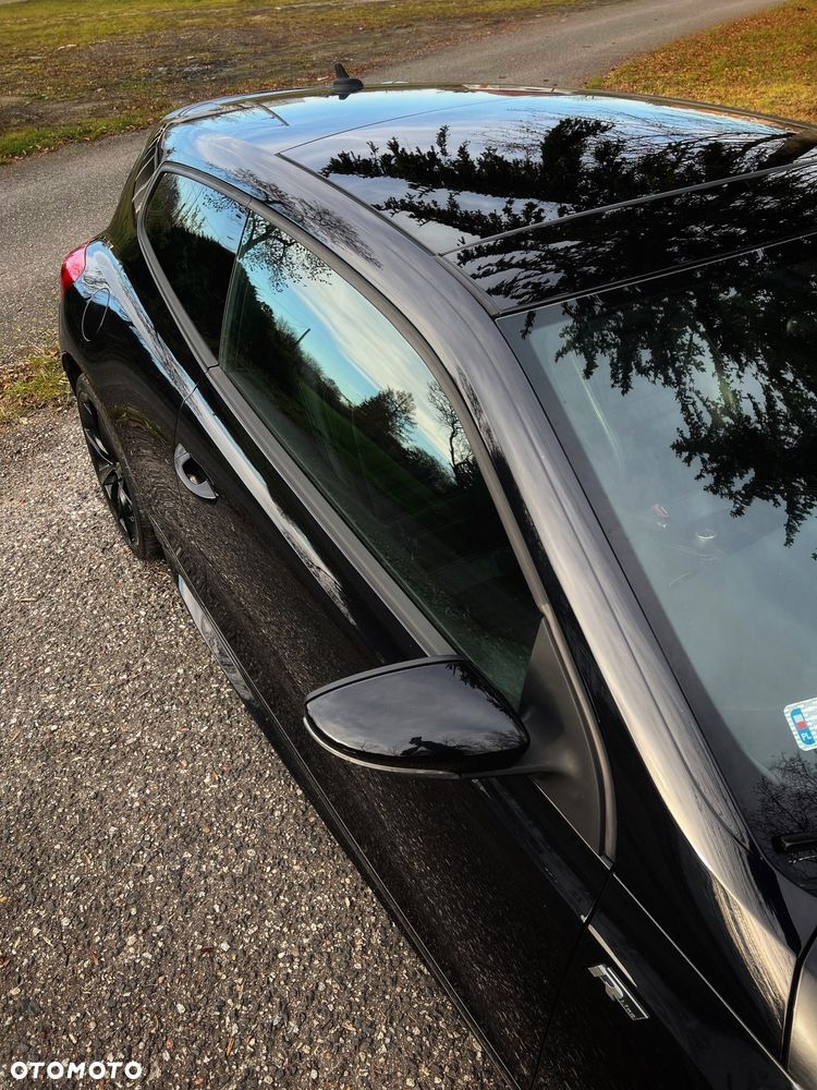 Volkswagen Scirocco 2.0 TDI - 10