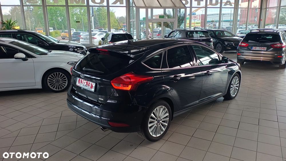 Ford Focus 1.5 EcoBoost Titanium ASS - 4