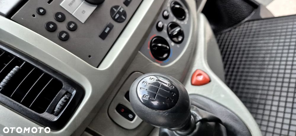 Opel Vivaro - 36