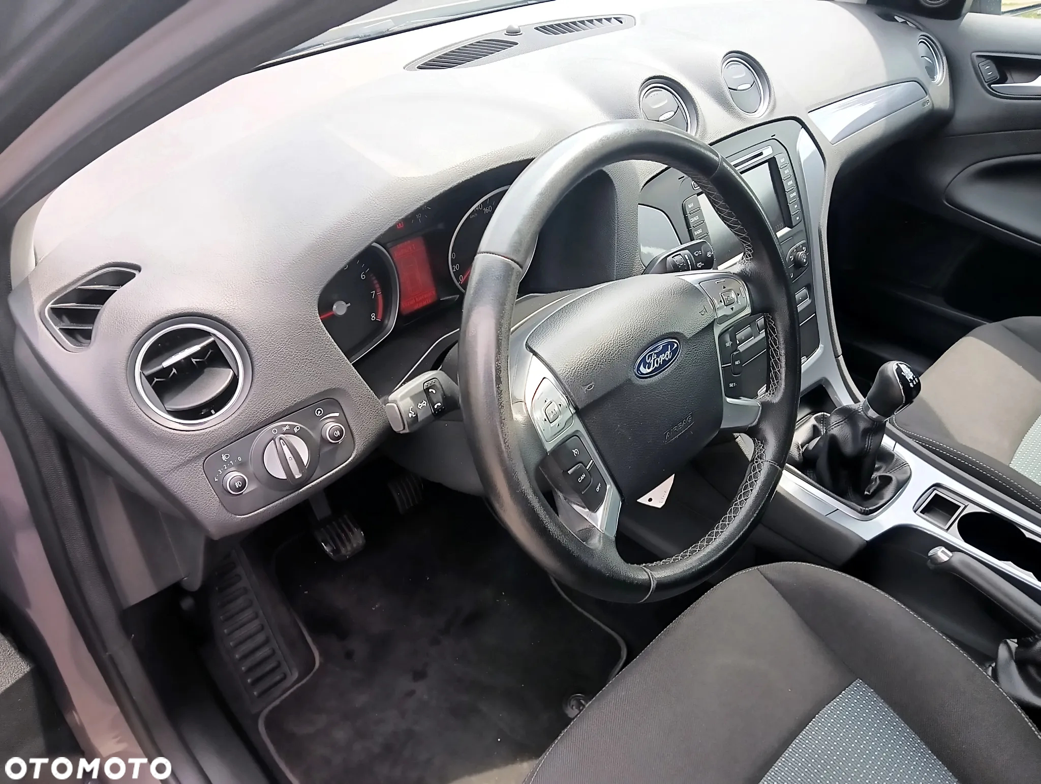 Ford Mondeo 1.6 Trend - 11