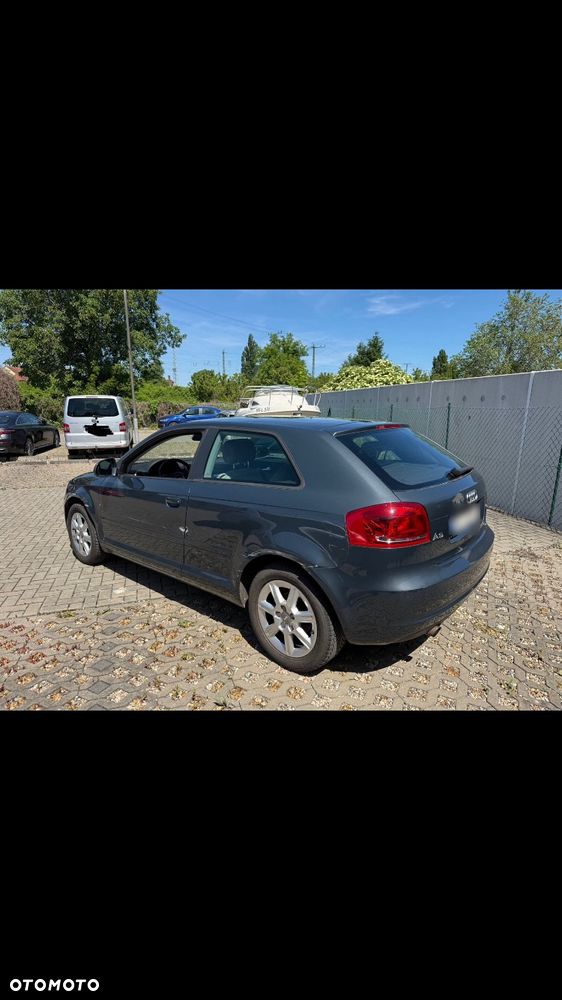 Audi A3 3-drzwiowe 1.6 Attraction - 4