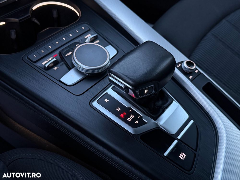 Audi A4 2.0 TDI S tronic Design - 16