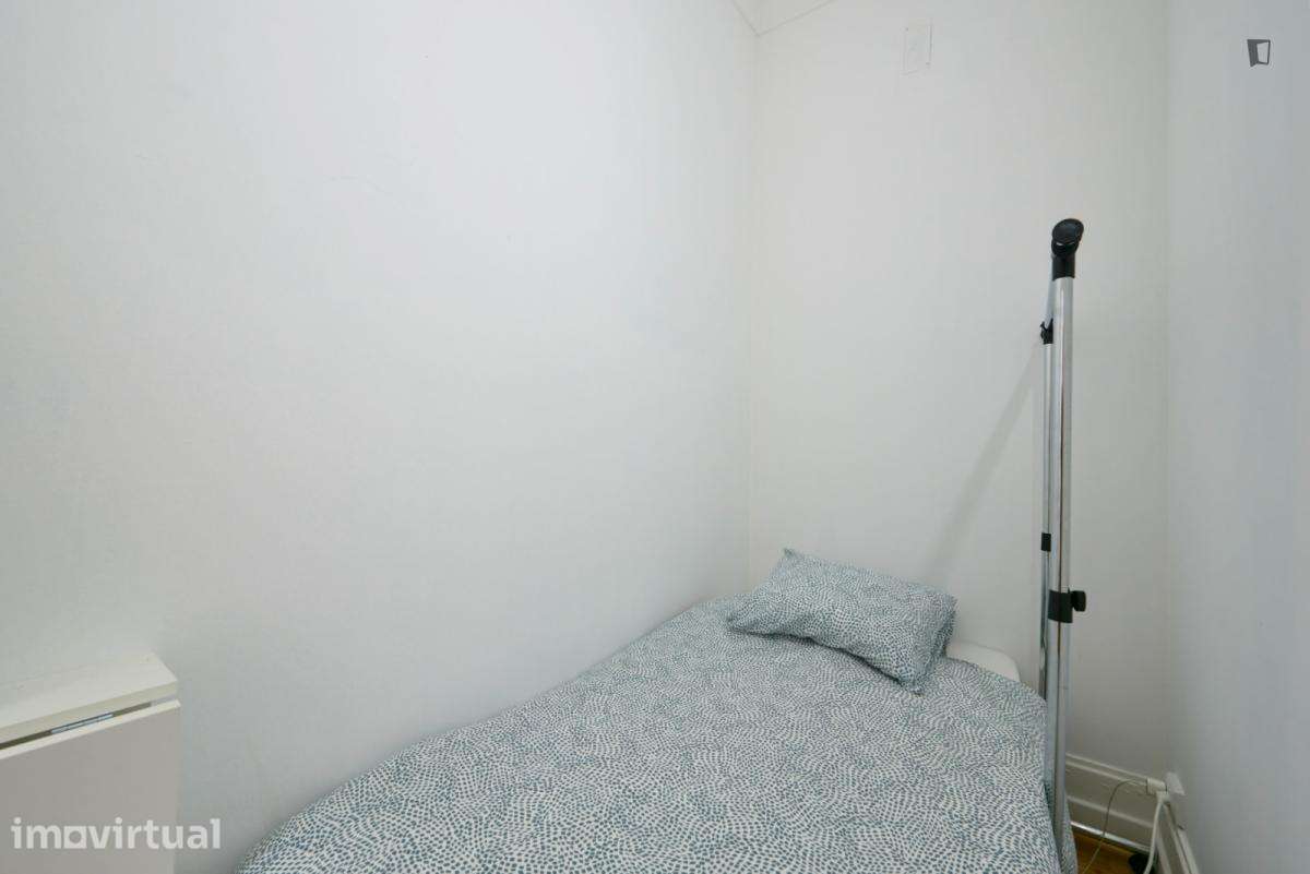 Quarto - localizado em Marquês de Pombal Lisbon - Grande imagem: 2/12