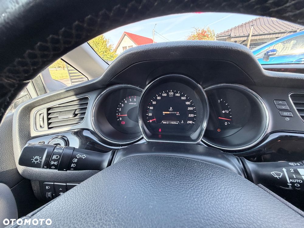 Kia Ceed 1.6 CRDi Business Line - 15