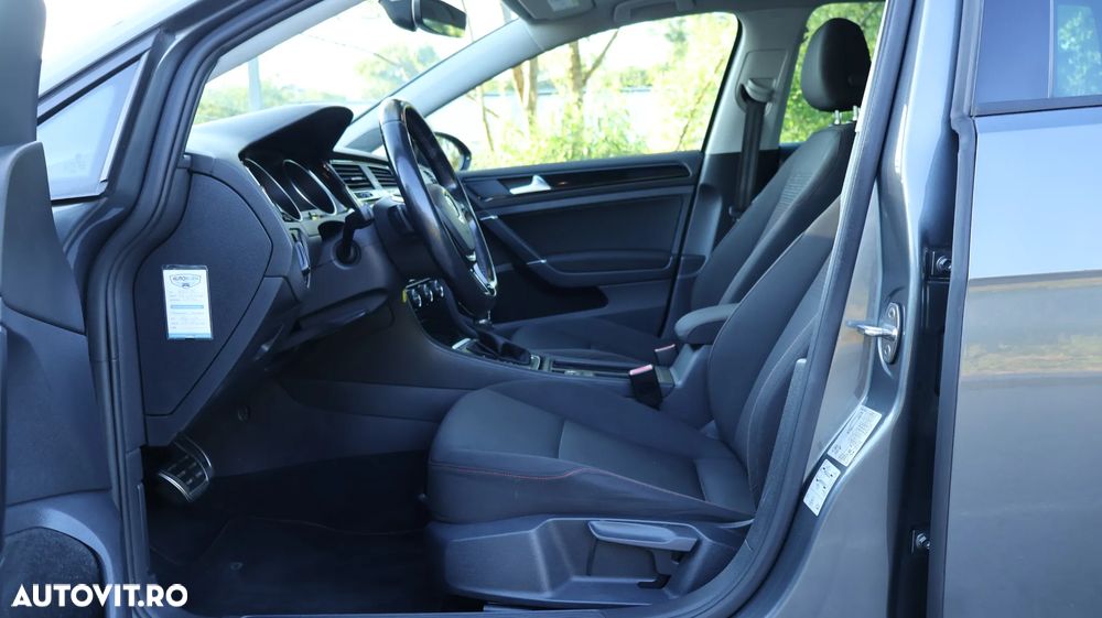Volkswagen Golf 1.5 TSI ACT DSG Sound - 9