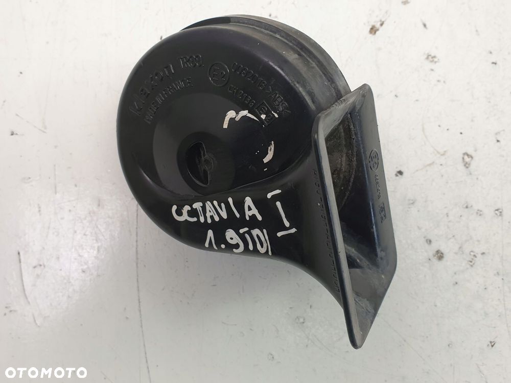 SYGNAŁ DŹWIĘKOWY klakson Skoda Octavia I 0092018 - 9
