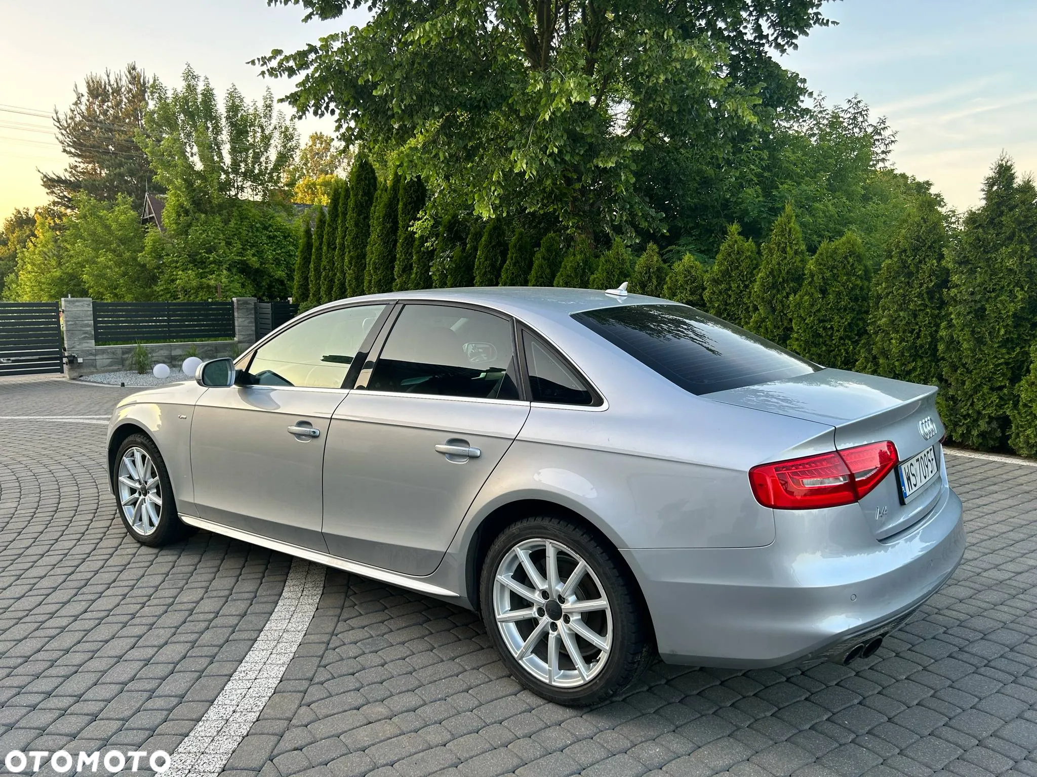 Audi A4 - 4