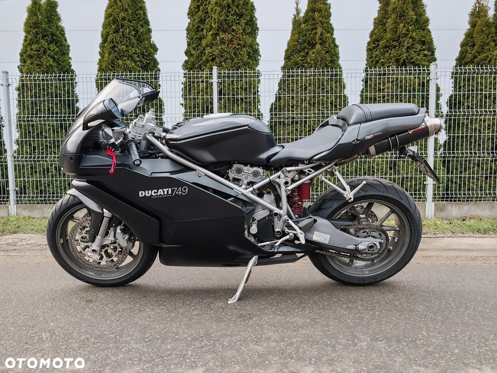 Ducati 749 - 2