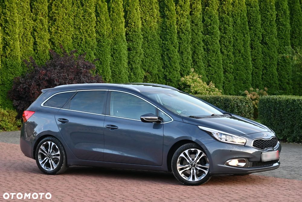 Kia Ceed 1.6 GDI DCT Platinum Edition - 12