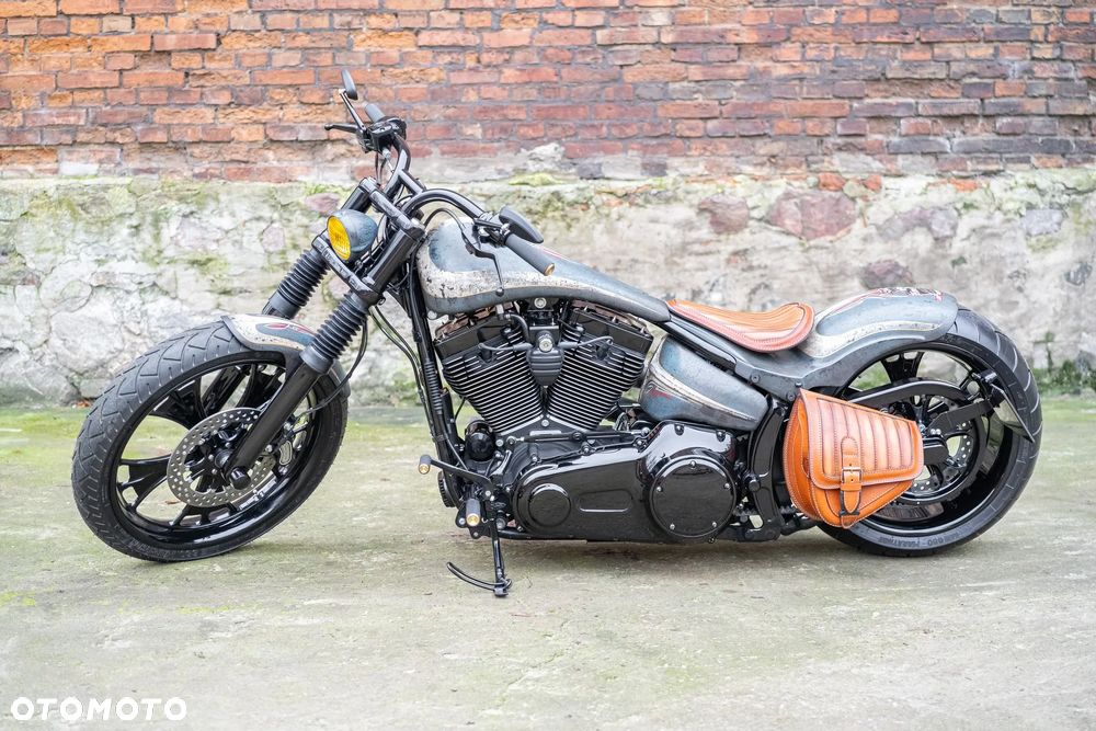 Harley-Davidson Softail Breakout - 11