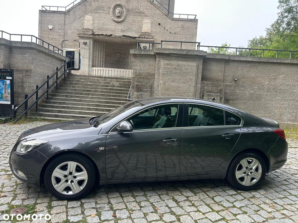 Opel Insignia - 8