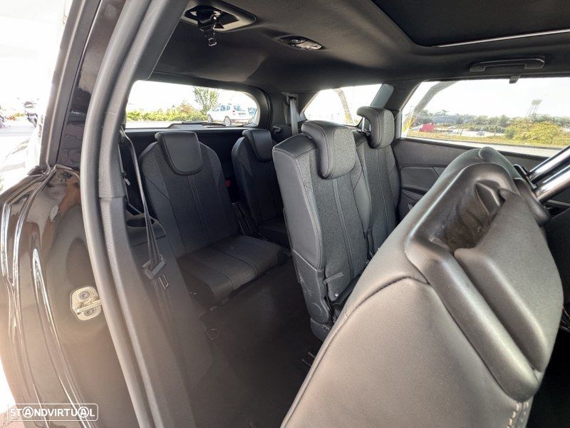 Peugeot 5008 1.5 BlueHDi GT Line J19 EAT8 - 32