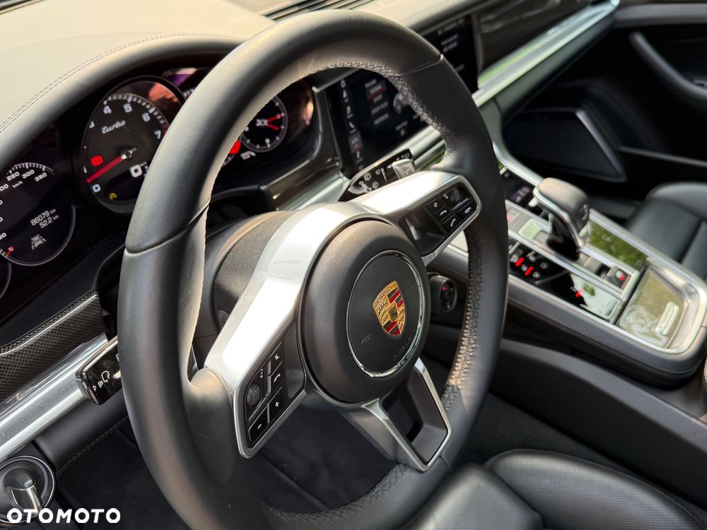 Porsche Panamera Turbo - 15