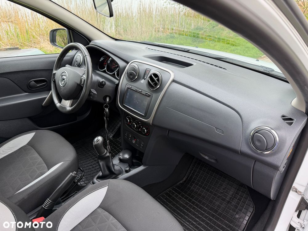 Dacia Sandero Stepway - 12
