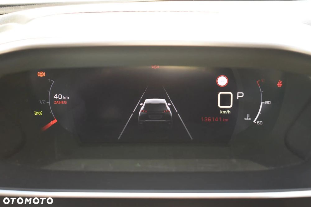 Peugeot 2008 1.5 BlueHDi Allure S&S EAT8 - 22