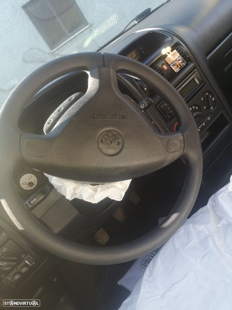 Opel Astra 1.4i 16V Sport - 9