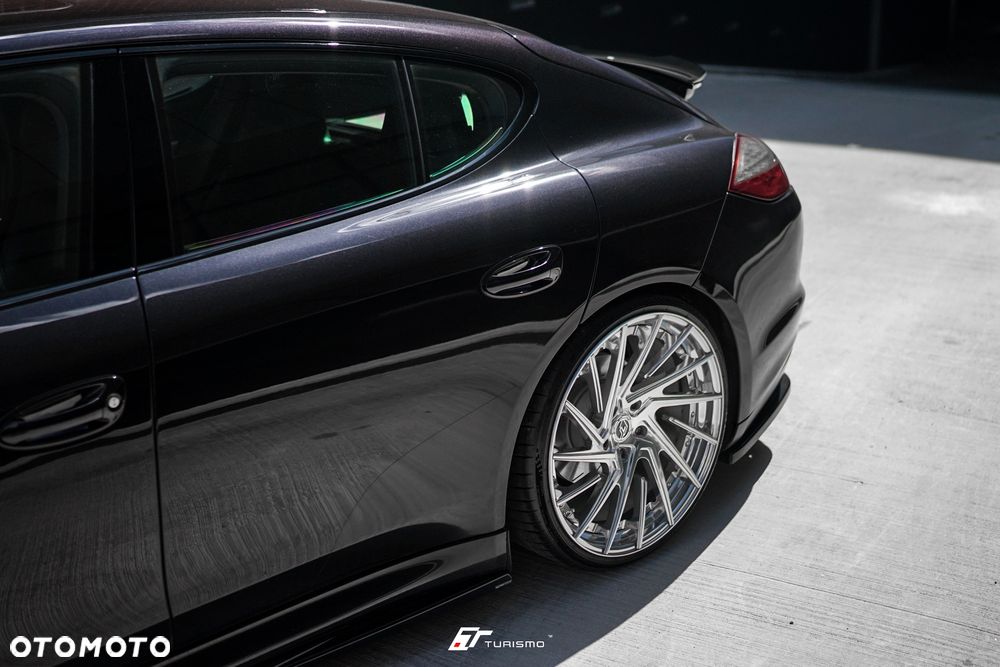 Porsche Panamera 4S - 11