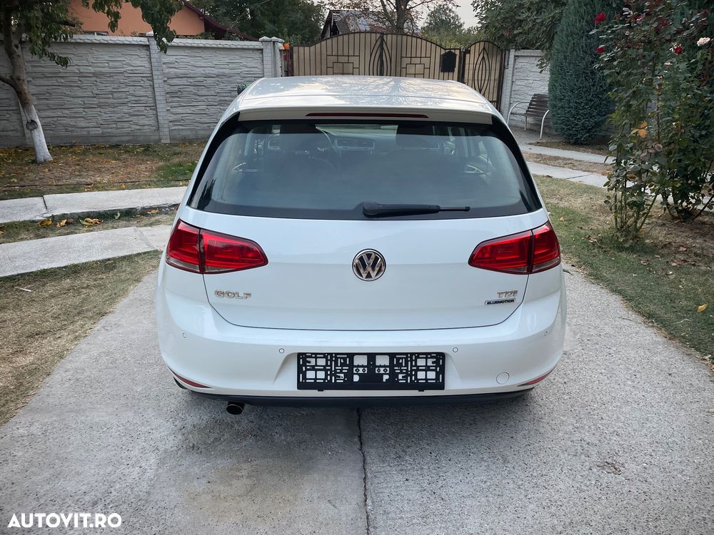Volkswagen Golf - 11