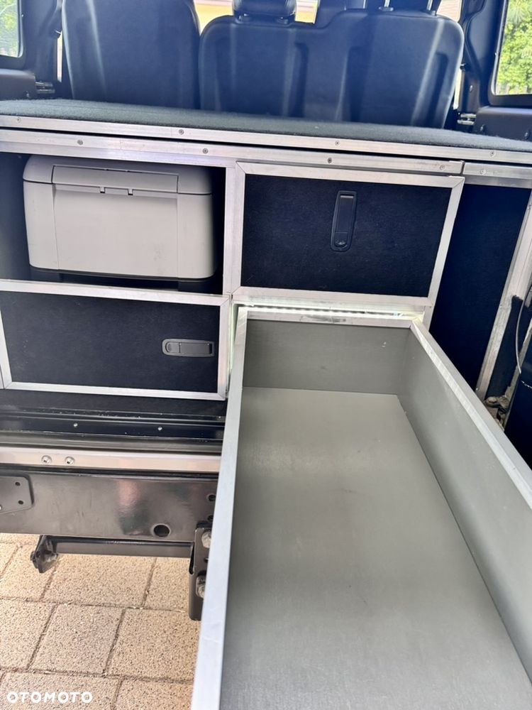 Land Rover Defender 2.5 TDI - 23