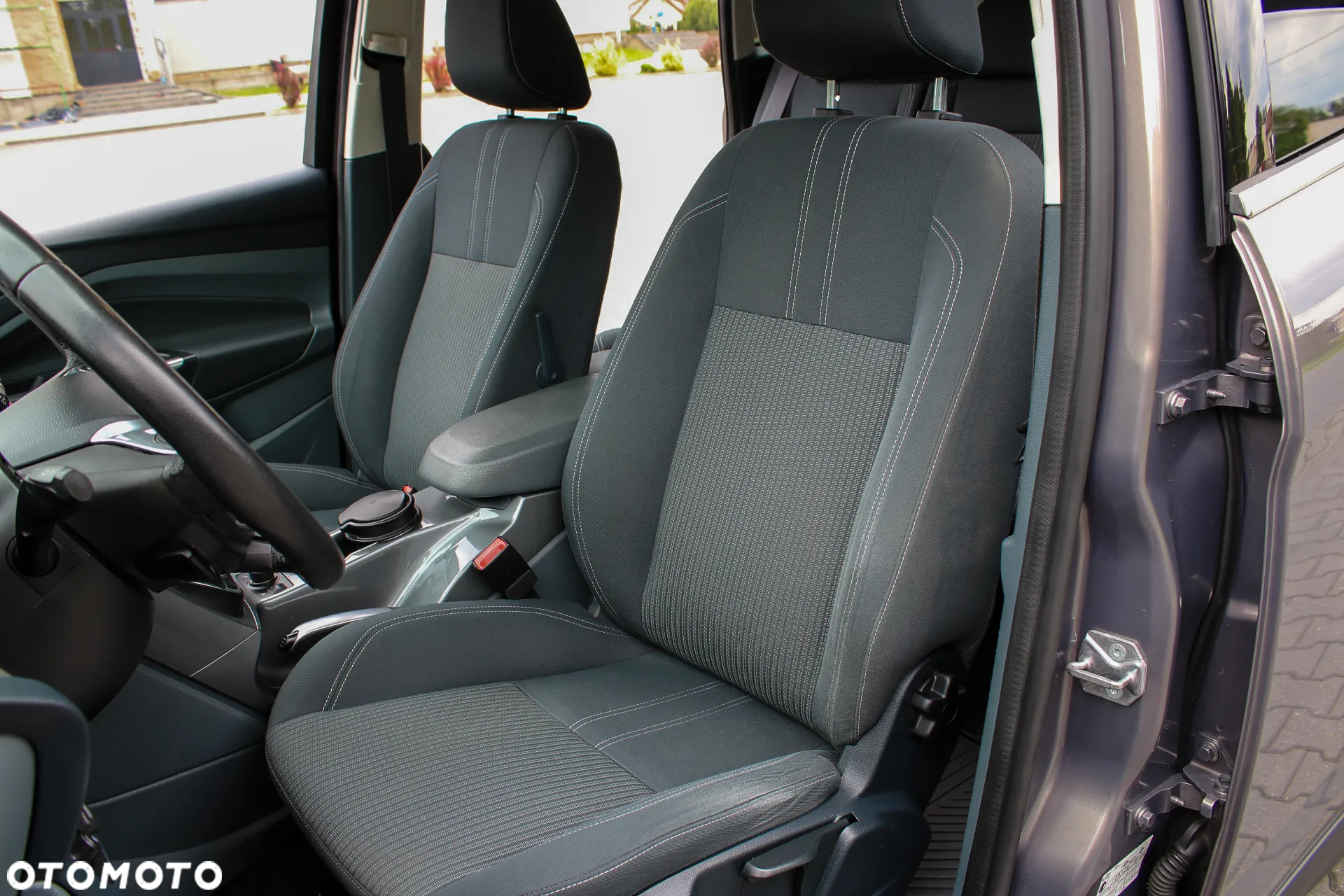 Ford C-MAX 1.6 EcoBoost Titanium - 31