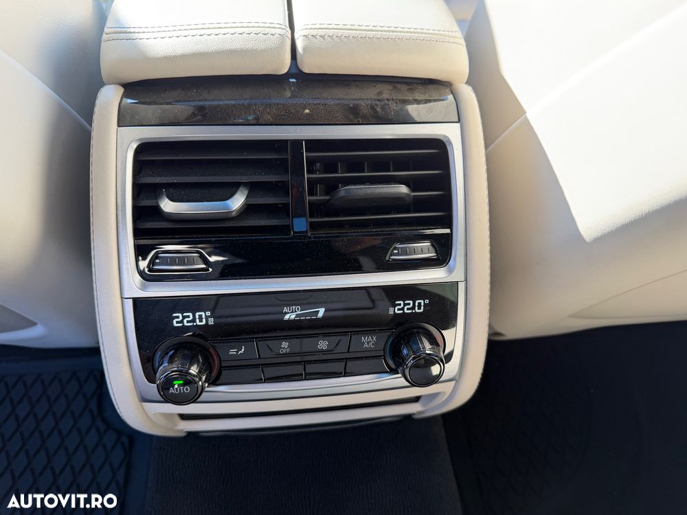 BMW Seria 7 740d xDrive - 24