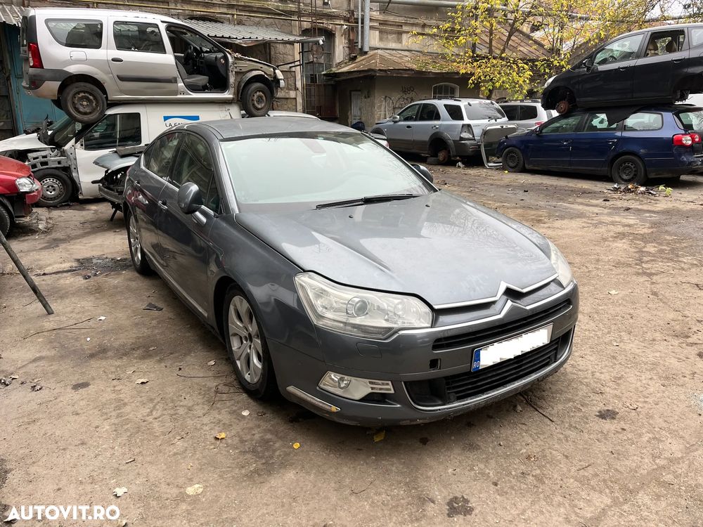 Dezmembrez Citroen C5 2009 Exclusive 1,6 HDI gri - 2