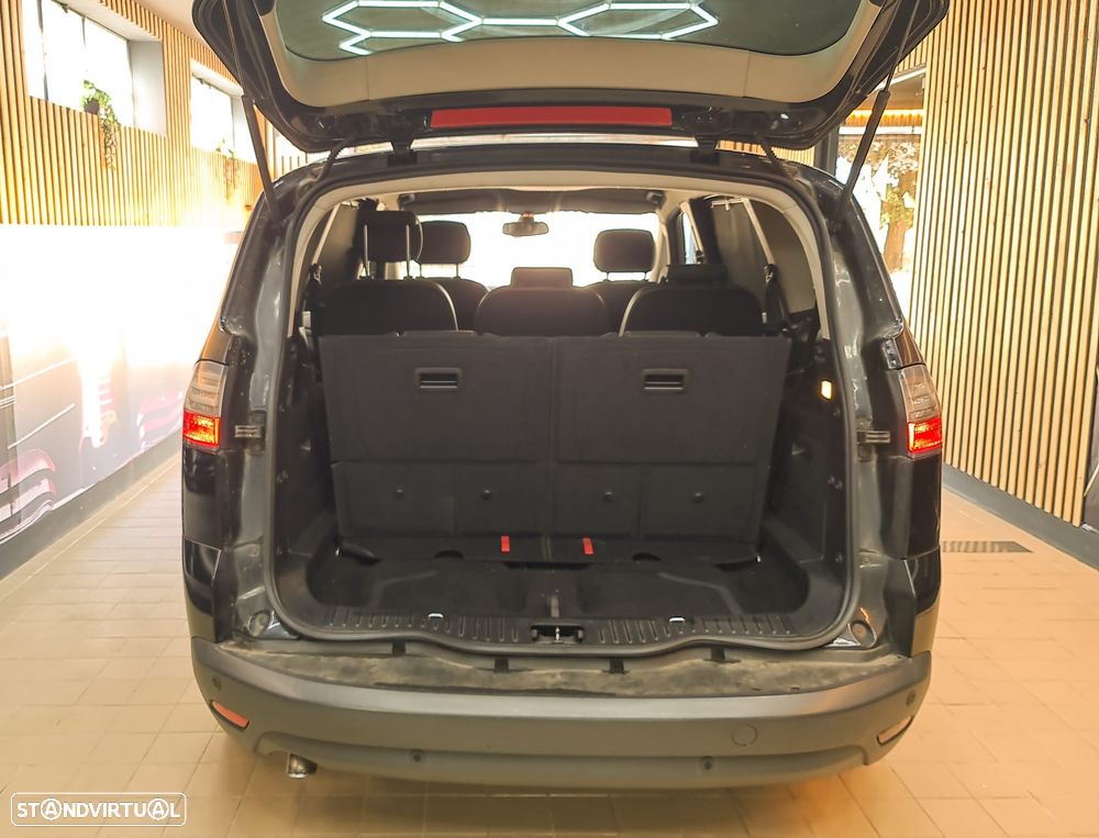 Ford S-Max 1.8 TDCi Titanium 7L - 20