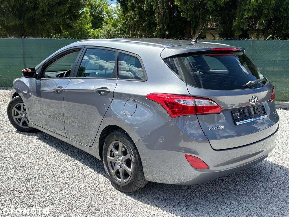 Hyundai i30 i30cw 1.4 CRDi Advantage - 12