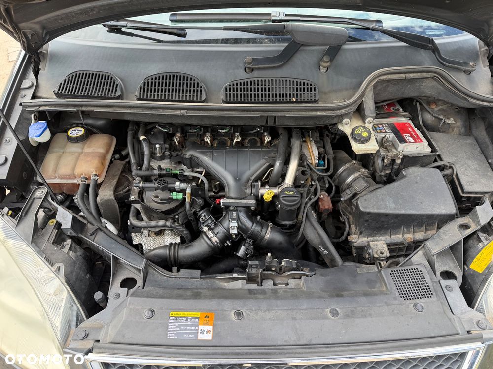 Ford Focus C-Max 2.0 TDCi DPF Ghia - 29