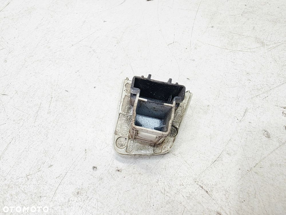 ZAŚLEPKA KLAMKI DRZWI LEWA AUDI A3 8V 8V0837167B - 4