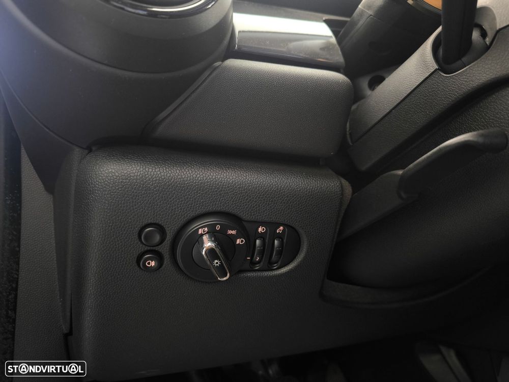 MINI 5 Portas Cooper Camden Edition - 19