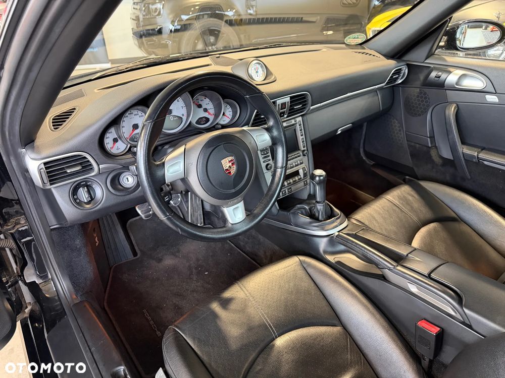 Porsche 911 Carrera S - 12