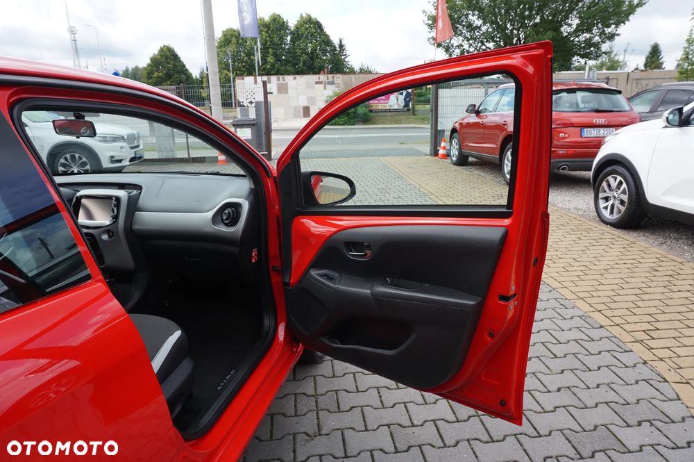 Toyota Aygo x-play Edition-S - 26