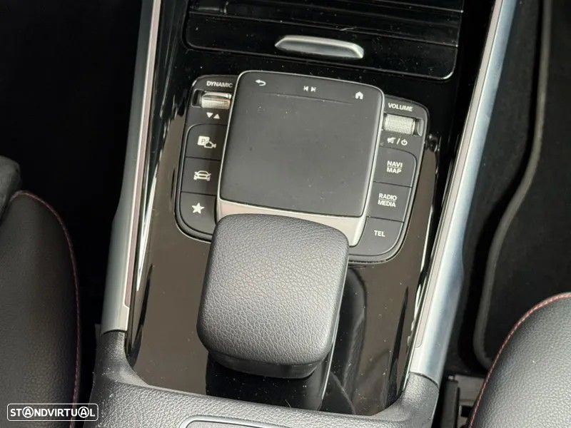 Mercedes-Benz GLB 200 d AMG Line - 16