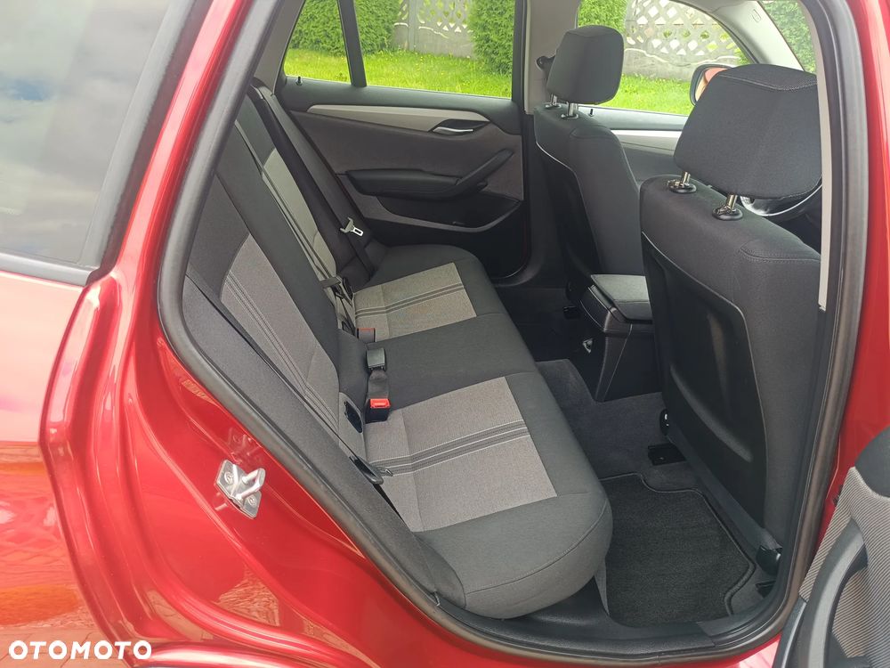 BMW X1 sDrive18i - 9