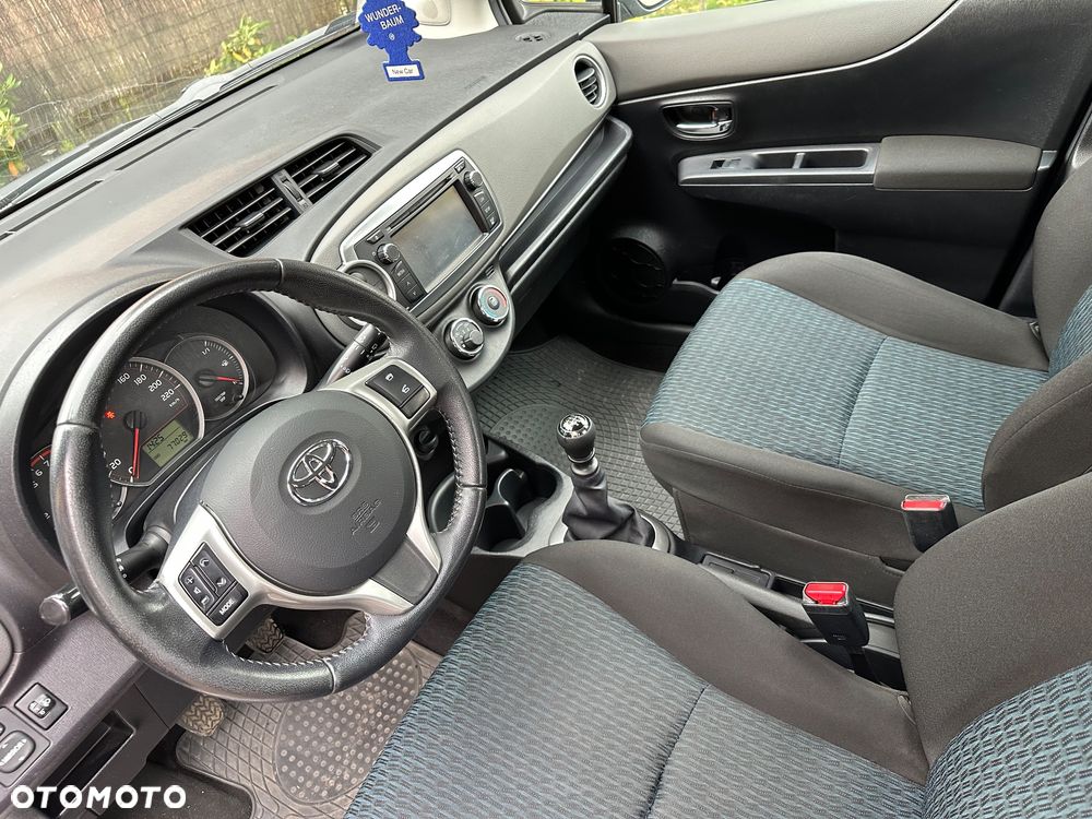 Toyota Yaris - 12