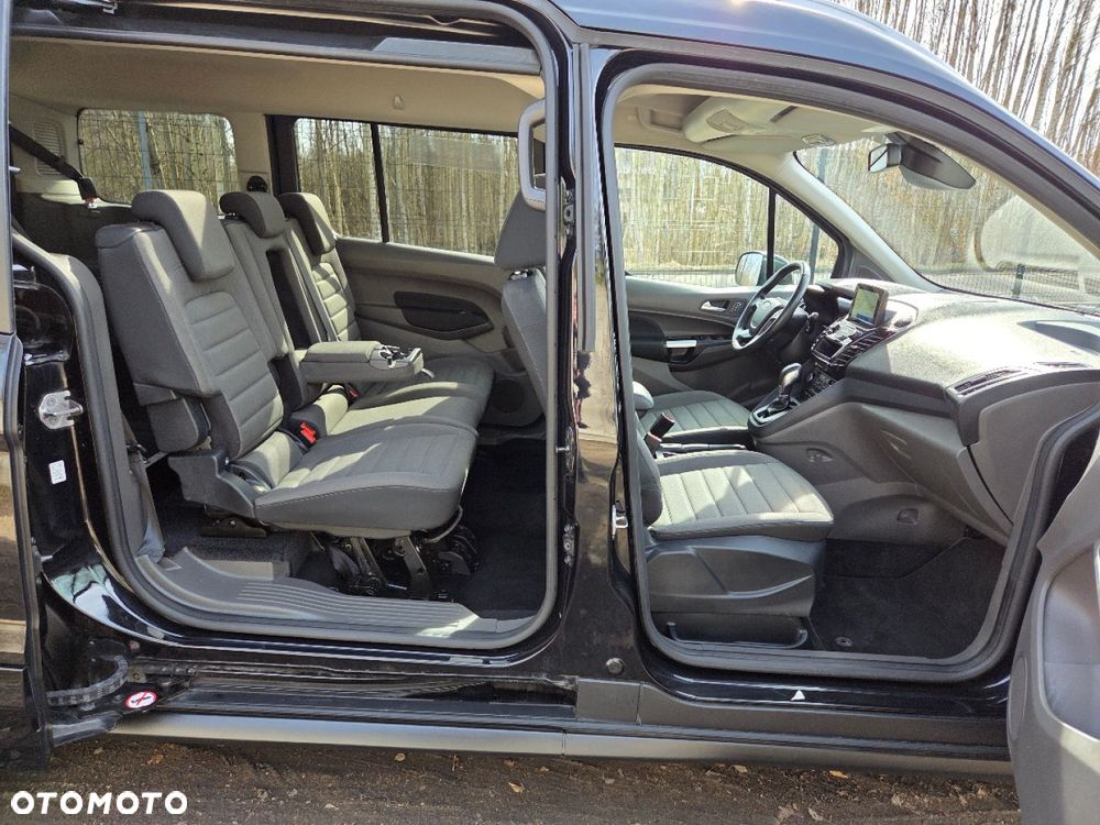 Ford Tourneo Connect Grand - 31