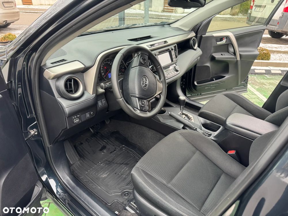 Toyota RAV4 - 16