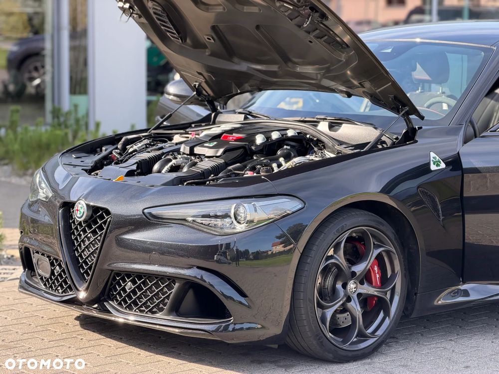 Alfa Romeo Giulia 2.9 V6 Bi-Turbo AT8 Quadrifoglio - 36