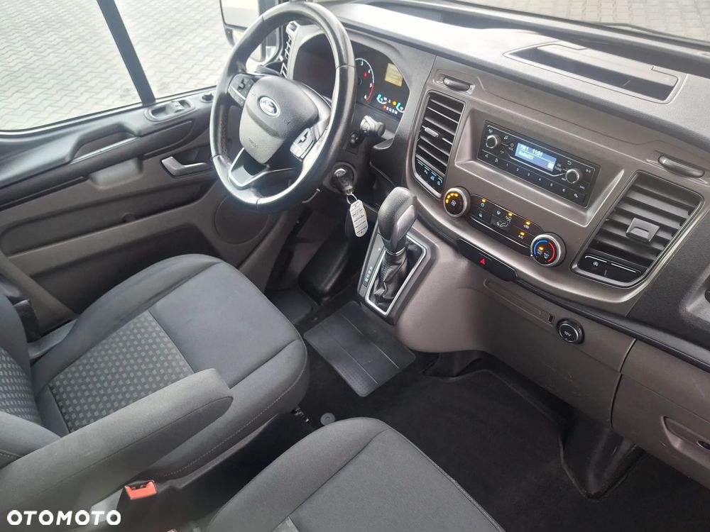 Ford TRANSIT CUSTOM - 23