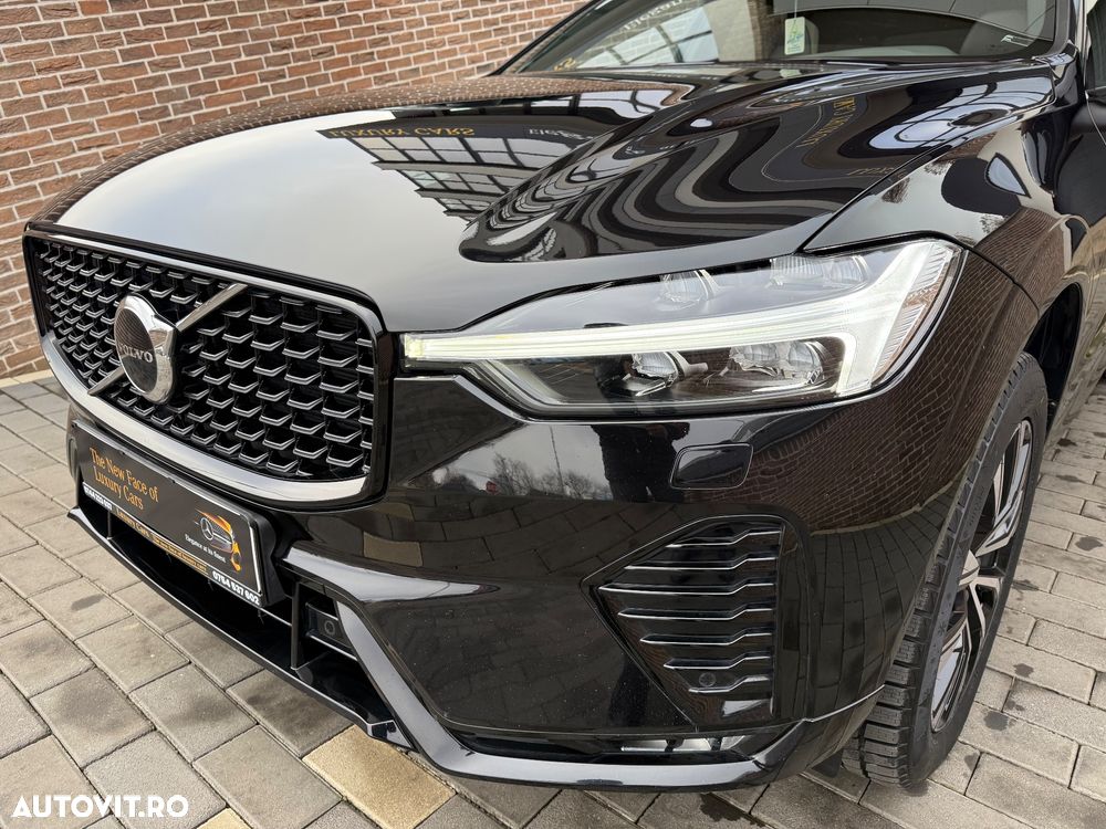 Volvo XC 60 B4 MHEV AT AWD Ultimate Dark - 15