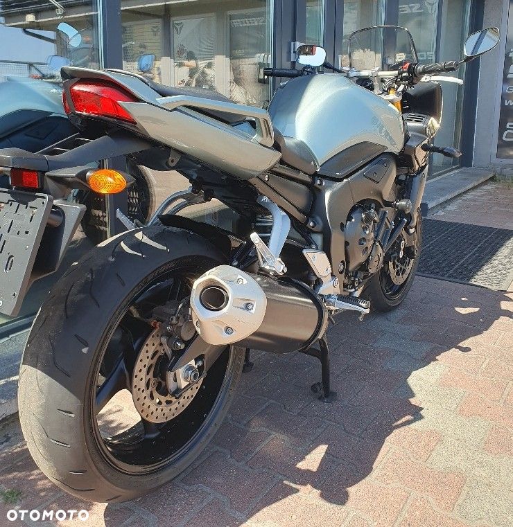 Yamaha FZ - 33