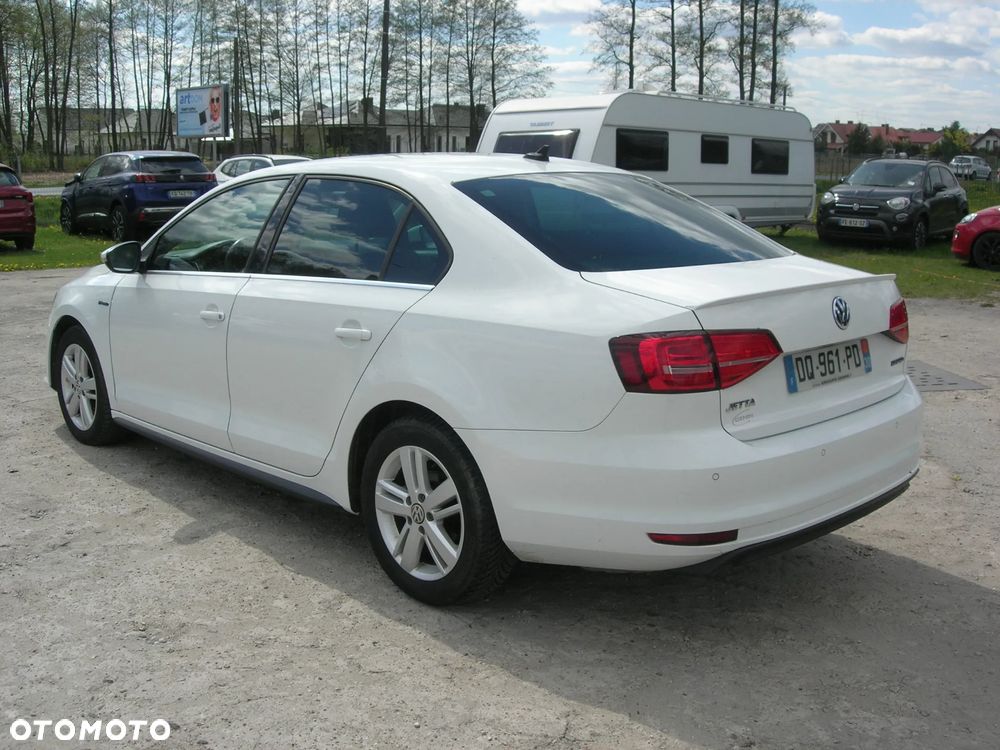 Volkswagen Jetta Hybrid - 3